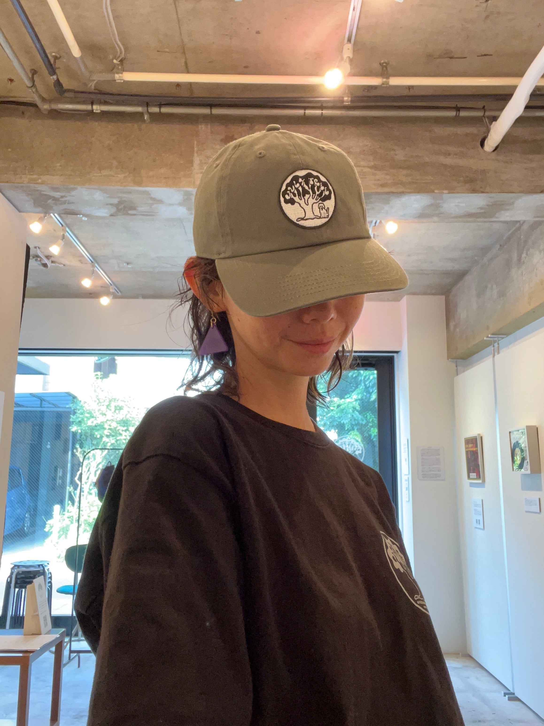 人気商品ランキング True Religion ビンテージ加工キャップスパンコール ホワイト 帽子